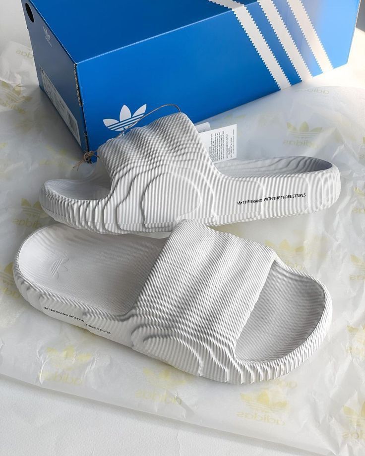 Adidas Adilette 22 post